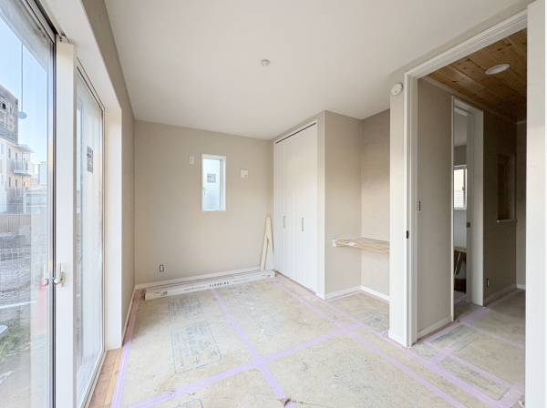 居室は1階に2部屋ございます