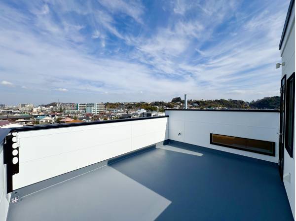 休みの日には、お子様の遊び場としてプールなどお楽しみいただけます！