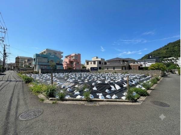 南東角地で開放感溢れる現地
