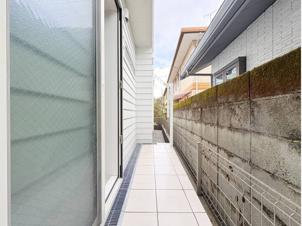 サニタリースペースから直接洗濯物を干せます！