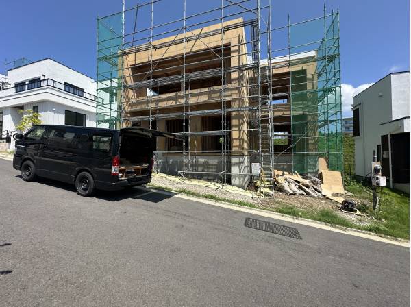 着々と建築中です