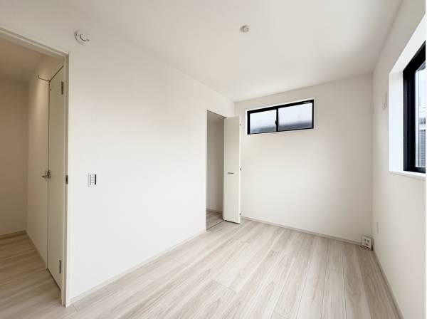 居室は2階に4部屋ございます