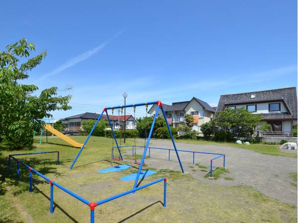 七里ガ浜かめ公園まで徒歩2分（約1130m）