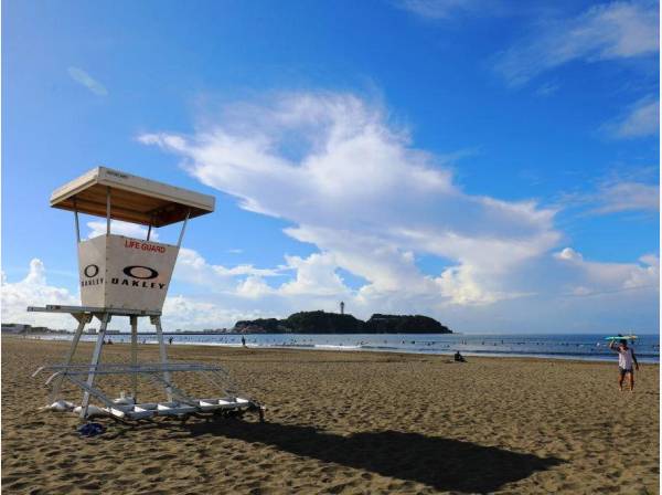 爽やかな江ノ島を臨む海景色で１日が始まる鵠沼海岸(約800ｍ)
