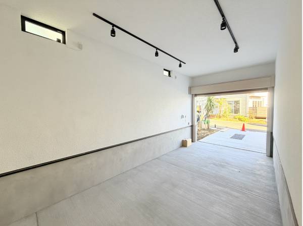 嬉しいインナーガレージです