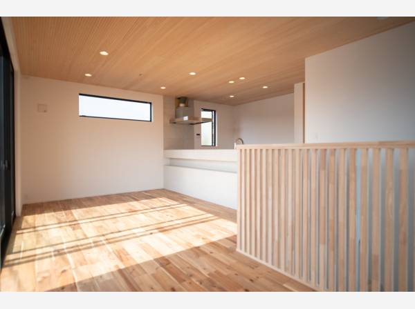 無垢材のフローリングのため質の違いを感じられます