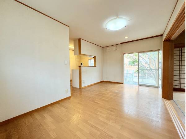 13.5帖のLDKゆとりがあり季節に合わせて自由に模様替えできます