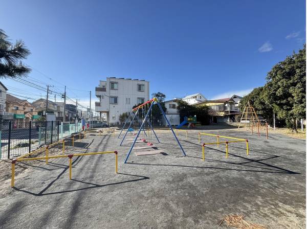 平和町第一公園まで徒歩3分（約220m）