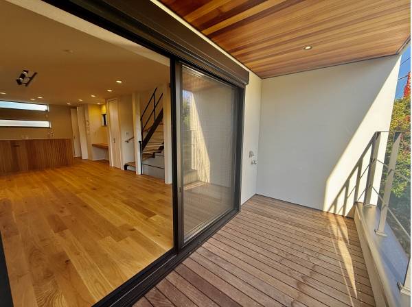 インナーバルコニーは２階