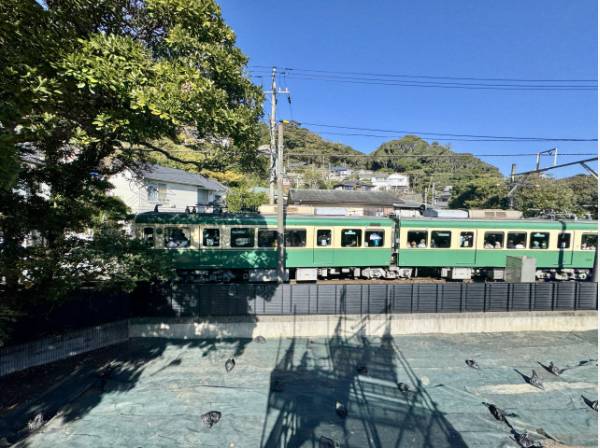 音無川と江ノ電に囲まれた三方角地