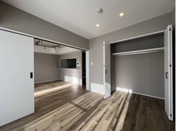 LDK横のお部屋から