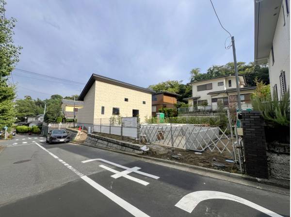 周辺は鎌倉らしい静かな環境