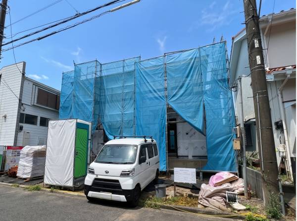 悠々とした区割りの開放的な住宅街です