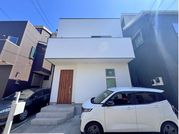 外壁も塗りなおしたばかりです