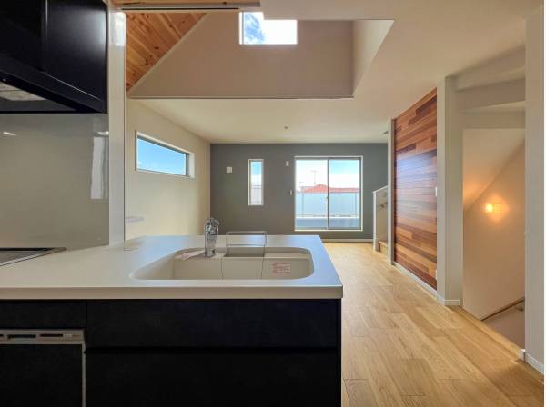 キッチンからも気持ちよい空間