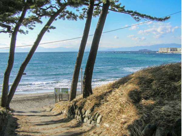 一色海岸まで自転車で7分 (約2.1㎞)