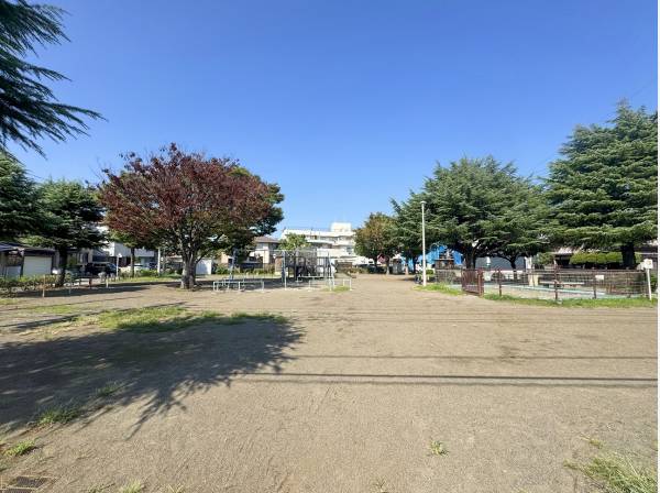 羽衣公園まで徒歩13分 (約1000ｍ)