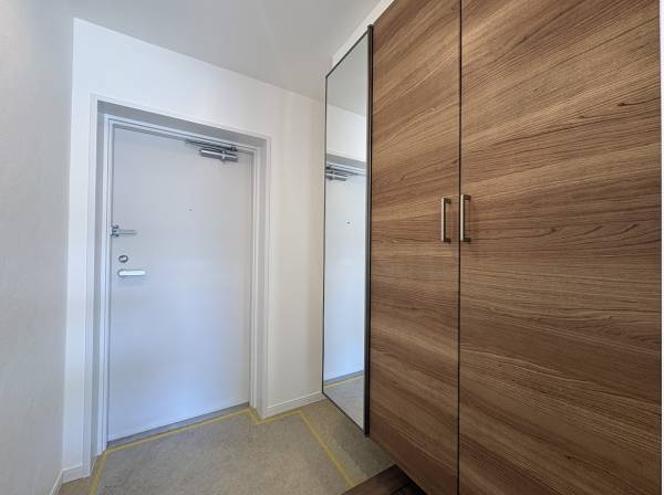 収納も完備の玄関スペース