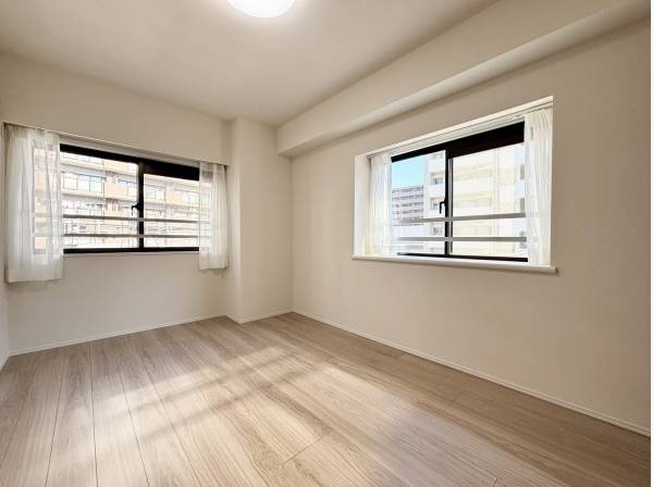 二面採光で陽当たり良好