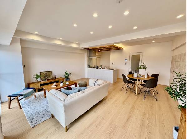 天井のダウンライトもいいですね！夜はどんな感じでしょうか？