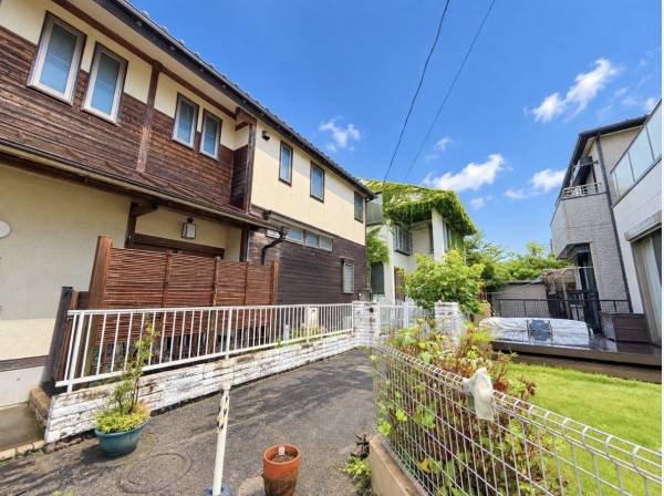専用通路にお車も停められます