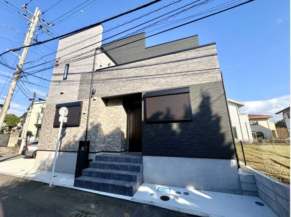 存在感のある住まいの佇まい