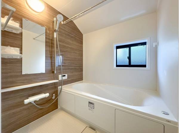 緩やかな丸みのある天井がより空間に広がりをもたらします