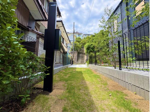 芝もあって心安らぎます