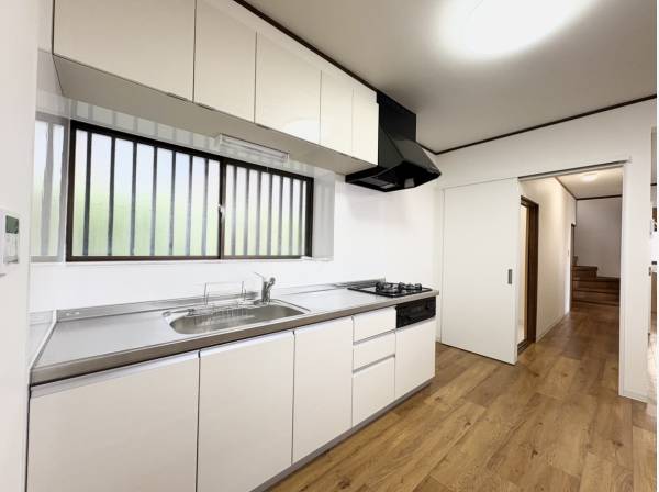 リフォームによりフレッシュに生まれ変わったキッチンスペース