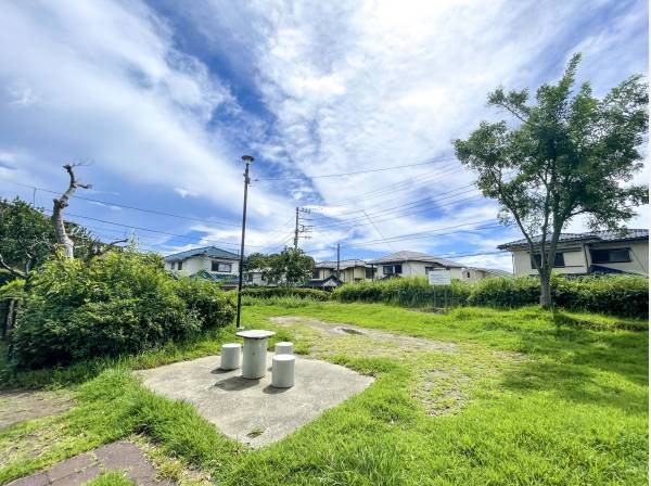 鎌倉山西すみれ公園まで徒歩3分（約210m）