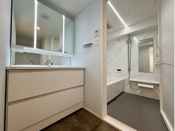 パウダールーム・バスルーム