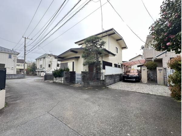 道幅もしっかりとあり、車のアプローチも良好です