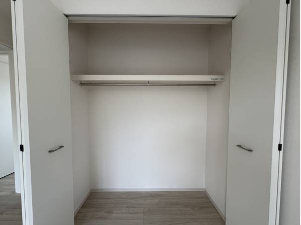 クローゼット完備の居室