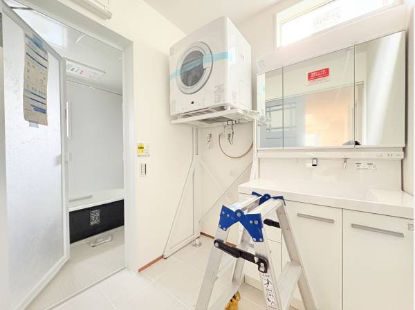 衣類乾燥機幹太くん付きのサニタリースペース