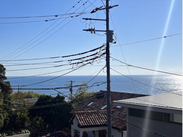 しっかりと海を眺めます。
