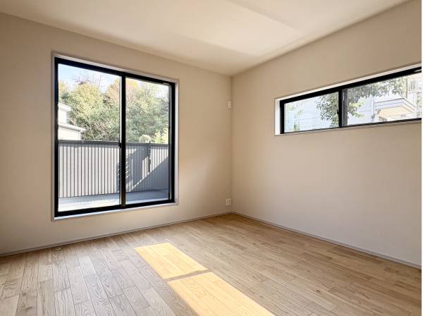 二面採光で陽当たり良好！