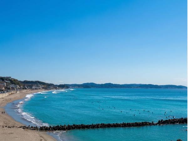 遮るものなく海を望む贅沢な空間が待っています
