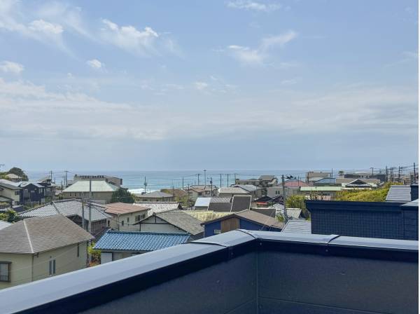 ここからだとより海が良く見えます。波打ち際まで見えてました。