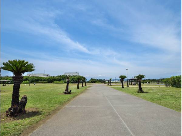 柳島しおさい公園まで徒歩10分（約750m）