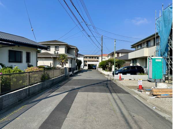 前面道路 幅員6mと広々/南道路で開放感や陽当り良好です