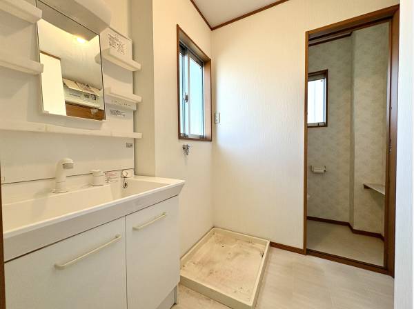 洗面台も交換予定