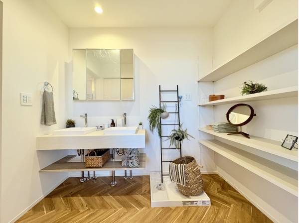 広く使いやすいサニタリースペース