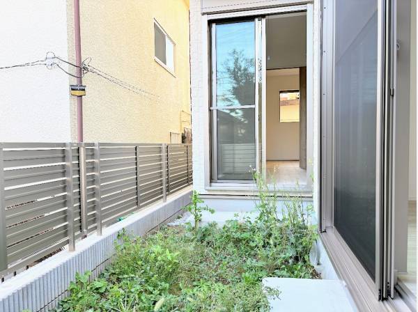 お庭でガーデニングも楽しめます