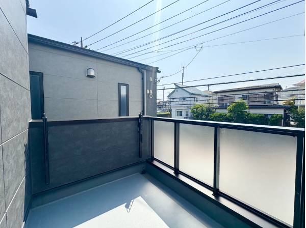 バルコニーは日当たり良好