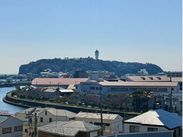 正面には江の島