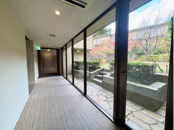 ホテルライクな内廊下！