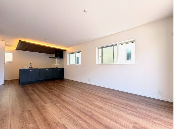 約18帖の広いLDKです