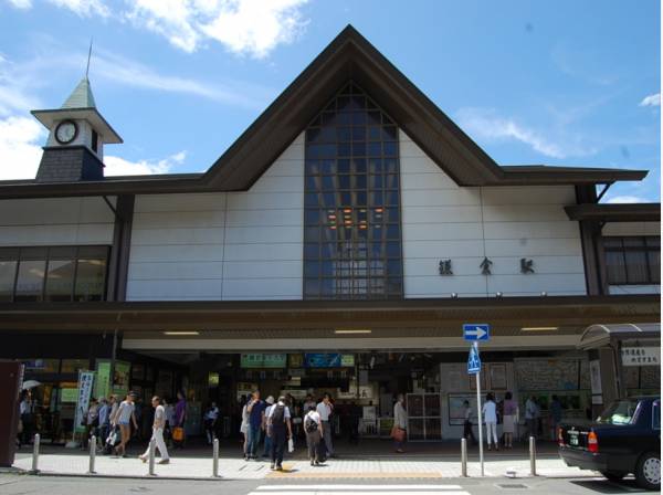 JR横須賀線「鎌倉駅」徒歩６分（約４８０ｍ）