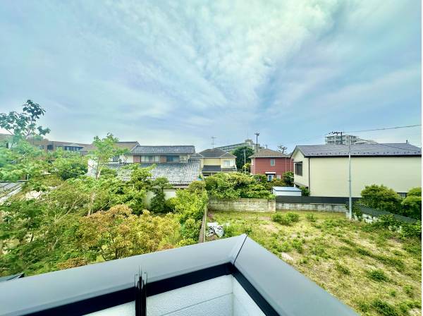 バルコニーからの眺望も抜け感があり素晴らしいです