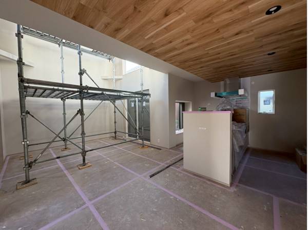 LDKはゆとりの18.1帖で開放感あふれる吹き抜け構造に！